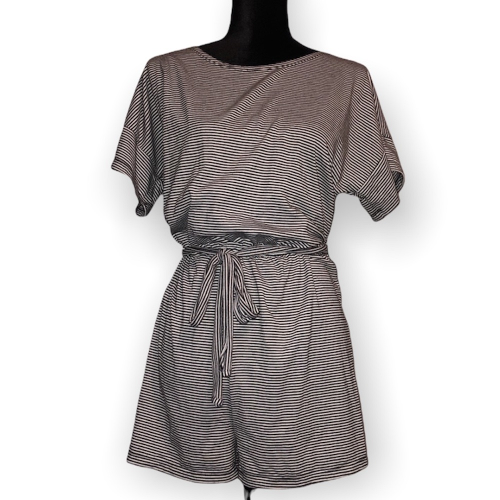 After Market Short Sleeve Short romper Black and white stripes